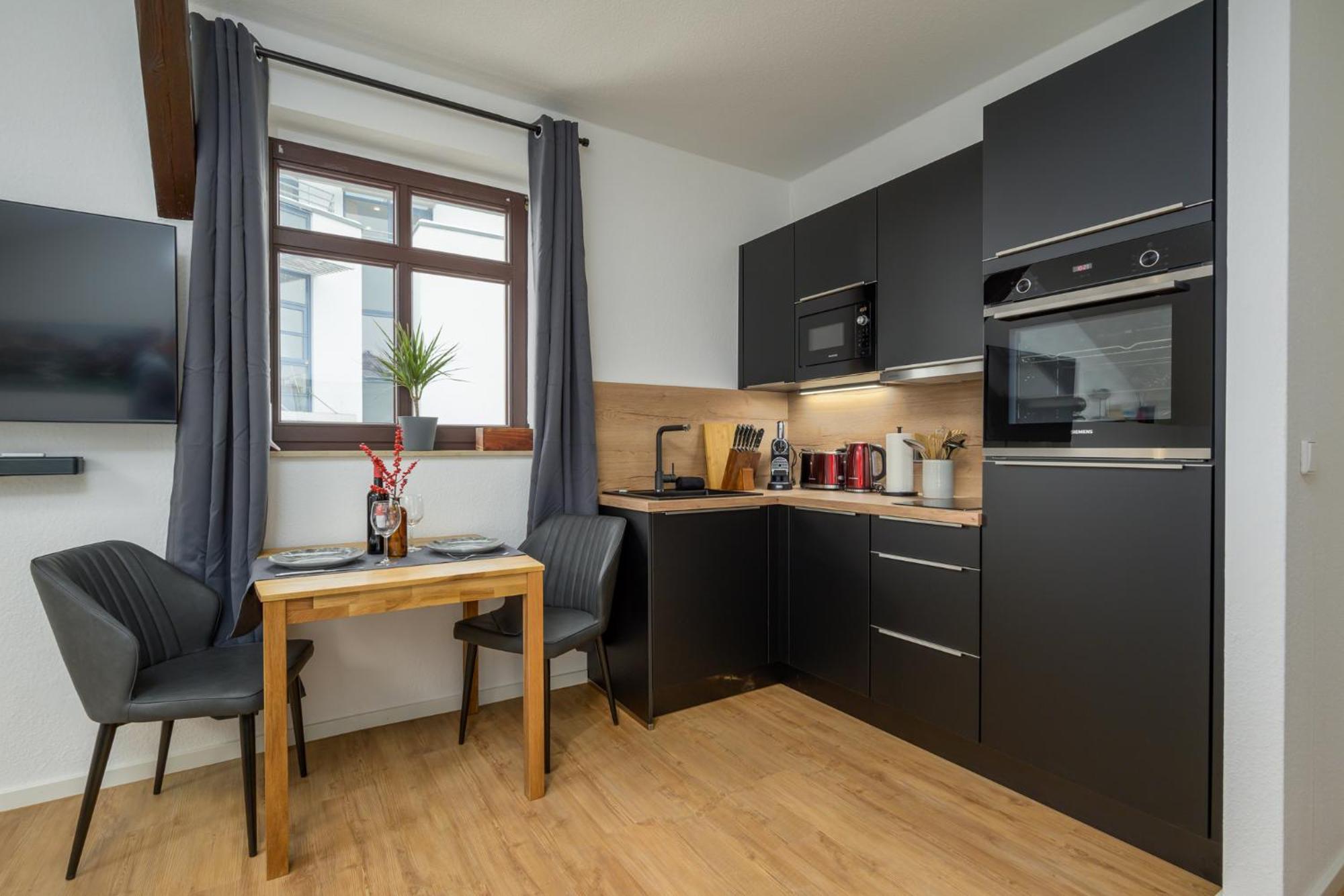 Sweethome - Zentral - Kueche & Parkplatz, Wifi Halle  Luaran gambar
