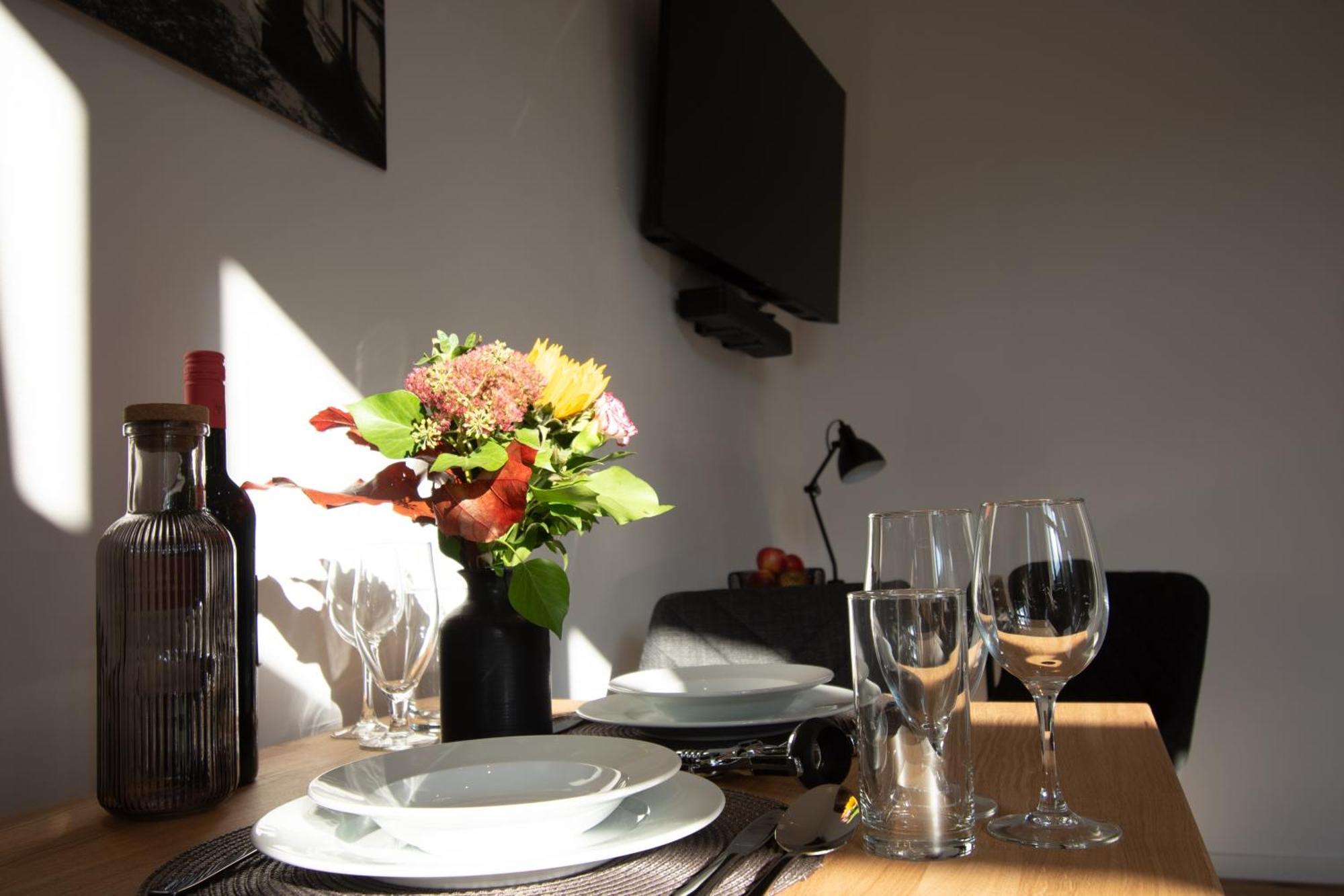 Sweethome - Zentral - Kueche & Parkplatz, Wifi Halle  Luaran gambar